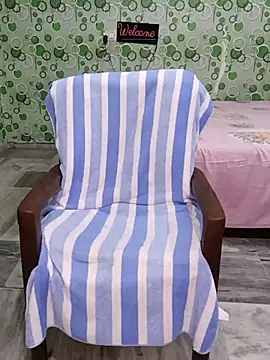 Cute-Raashii online show from 25, 9, 2025