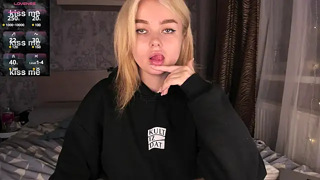 Snapshot of purebeautie13 chatting on 26, 1, 2025 purebeautie13 online show from 26, 1, 2025