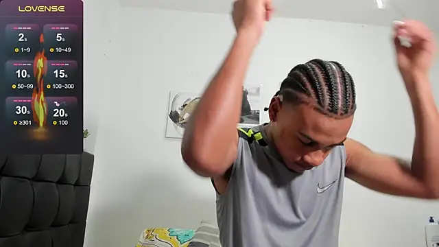 Snapshot of RoddyRich11 chatting on 13, 12, 2024 RoddyRich11 online show from 13, 12, 2024