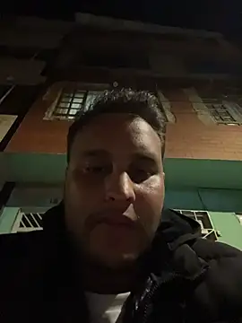 Snapshot of Cristian_099 chatting on 21, 10, 2025 Cristian 099 online show from 21, 10, 2025