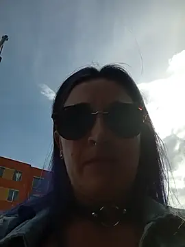 sophie banger online show from 3, 12, 2025