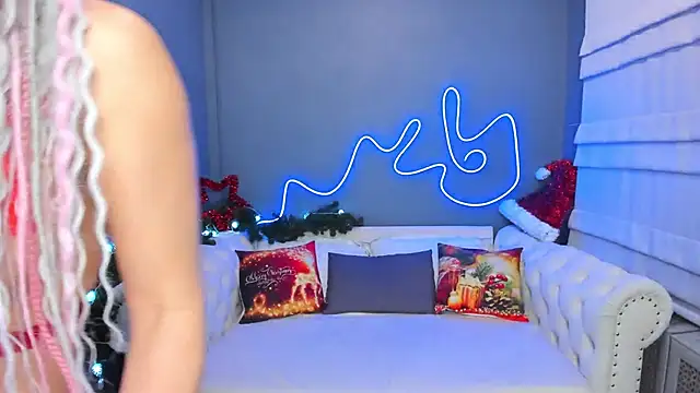 Snapshot of rock_n_roxy chatting on 3, 1, 2025 rock n roxy online show from 3, 1, 2025