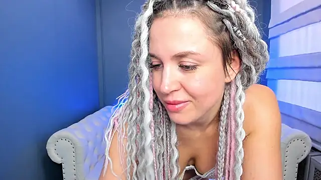 Snapshot of rock_n_roxy chatting on 11, 1, 2025 rock n roxy online show from 11, 1, 2025