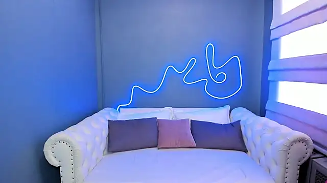 Snapshot of rock_n_roxy chatting on 16, 1, 2025 rock n roxy online show from 16, 1, 2025