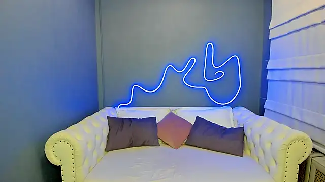 Snapshot of rock_n_roxy chatting on 29, 1, 2025 rock n roxy online show from 29, 1, 2025