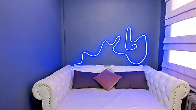 Snapshot of rock_n_roxy chatting on 21, 3, 2025 rock n roxy online show from 21, 3, 2025