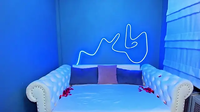 rock n roxy online show from 4, 12, 2025