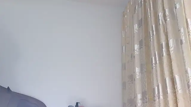 Snapshot of Krismil3 chatting on 6, 1, 2025 Krismil3 online show from 6, 1, 2025