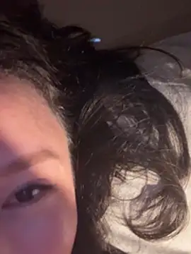 Krismil3 online show from 14, 4, 2026