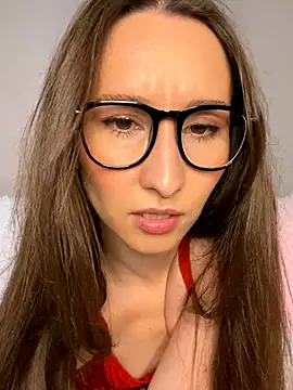 cutte dora online show from 14, 11, 2025