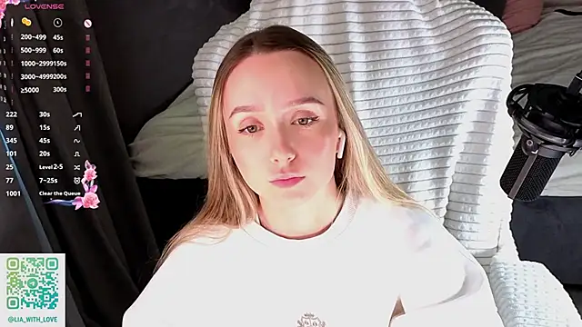 HollisBeckett online show from 26, 2, 2026