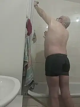 Snapshot of Bretoncool chatting on 14, 1, 2025 Bretoncool online show from 14, 1, 2025