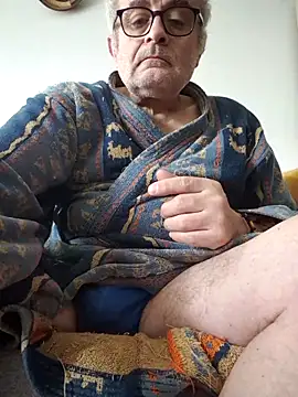 Snapshot of Bretoncool chatting on 11, 3, 2025 Bretoncool online show from 11, 3, 2025