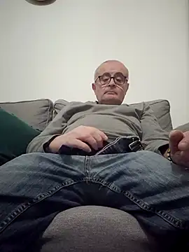 Snapshot of Bretoncool chatting on 20, 3, 2025 Bretoncool online show from 20, 3, 2025