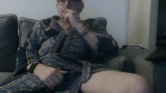 Snapshot of Bretoncool chatting on 12, 10, 2025 Bretoncool online show from 12, 10, 2025