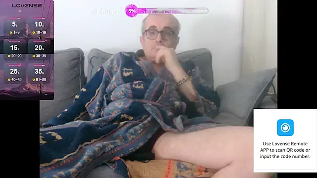 Snapshot of Bretoncool chatting on 6, 11, 2025 Bretoncool online show from 6, 11, 2025