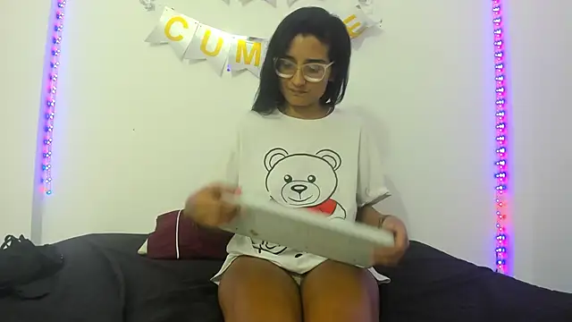 Snapshot of valentina_lov chatting on 25, 2, 2025 valentina lov online show from 25, 2, 2025