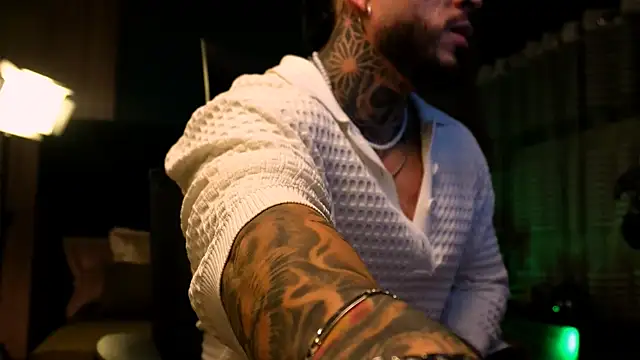 LeoSalvatore  online show from 14, 3, 2025