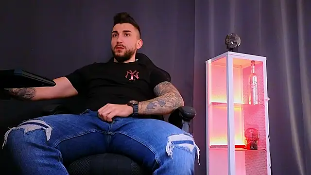 MightyAaron66 online show from 26, 2, 2025