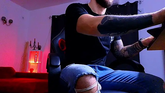 MightyAaron66 online show from 2, 12, 2025