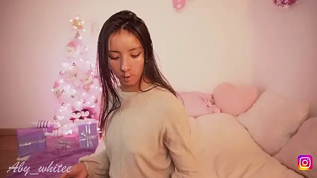 AbyWhitee online show from 17, 12, 2025