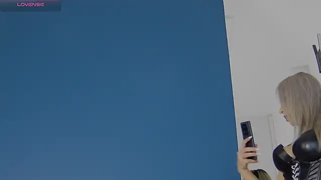 CelineMeyerr online show from 23, 9, 2025