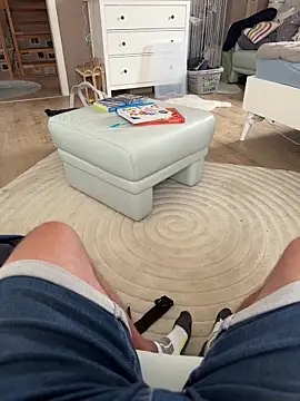 Snapshot of rundum40 chatting on 11, 9, 2025 rundum40 online show from 11, 9, 2025