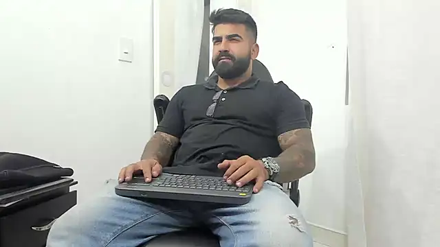 Lyon vach online show from 16, 3, 2025