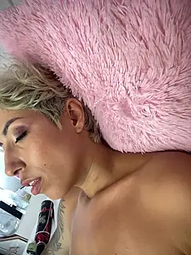 Snapshot of MONSYHOT1 chatting on 1, 2, 2025 MONSYHOT1 online show from 1, 2, 2025