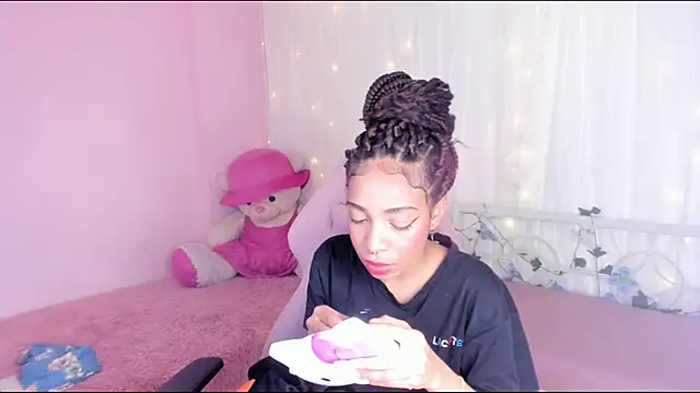 Abigail Wilson  online show from 11, 3, 2025