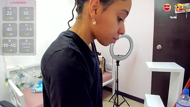 Abigail Wilson  online show from 15, 3, 2025