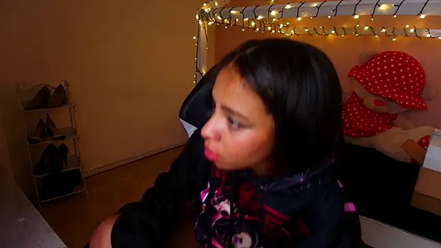 Abigail Wilson  online show from 22, 3, 2025