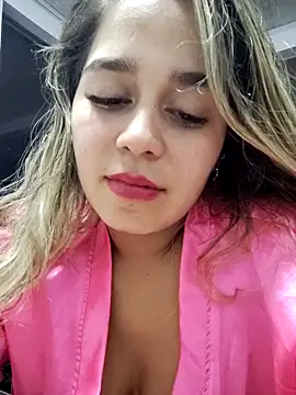 LaurenWelly  online show from 7, 2, 2025