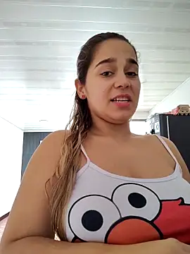 LaurenWelly  online show from 17, 2, 2025