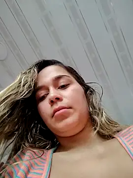 LaurenWelly  online show from 22, 2, 2025