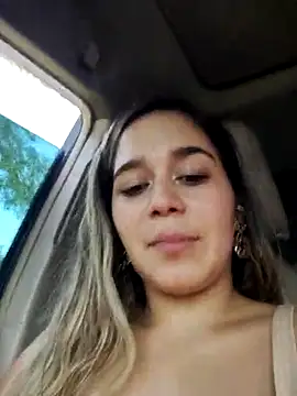 LaurenWelly  online show from 22, 3, 2025