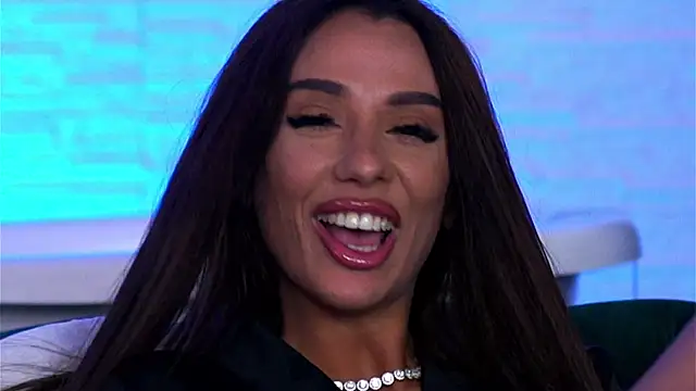 Snapshot of HaylieMilf chatting on 5, 7, 2026 HaylieMilf online show from 5, 7, 2026