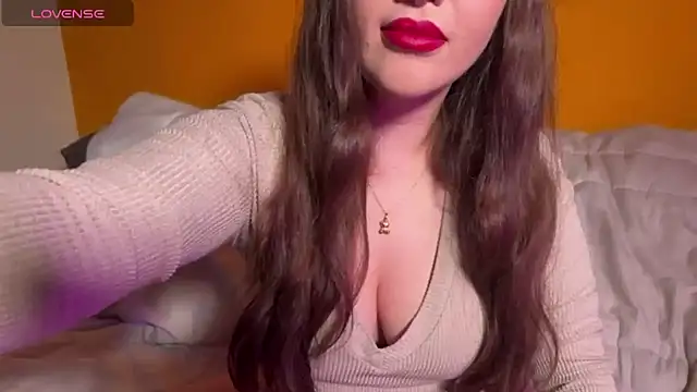 Snapshot of Elinatiranda chatting on 7, 4, 2026 Elinatiranda online show from 7, 4, 2026