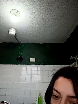 Snapshot of CORALINE_GREYM chatting on 14, 10, 2025 CORALINE GREYM online show from 14, 10, 2025