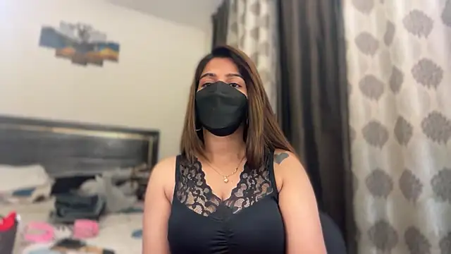 Hotty-Sana online show from 7, 4, 2026