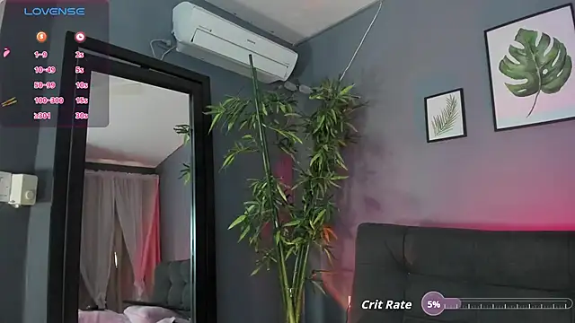 Snapshot of candyy_bella chatting on 7, 11, 2025 candyy bella online show from 7, 11, 2025