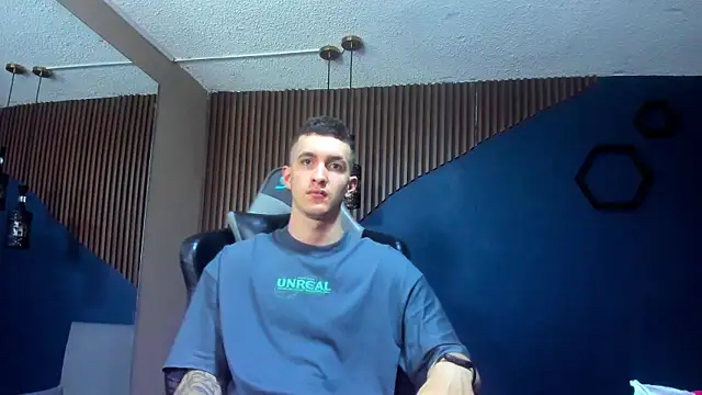 Snapshot of JacksonOlsenn chatting on 28, 1, 2025 JacksonOlsenn online show from 28, 1, 2025