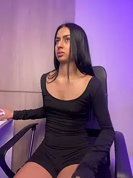 maddy bronw  online show from 2, 1, 2025