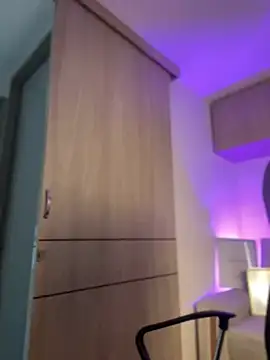 maddy bronw  online show from 13, 1, 2025