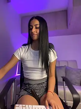 maddy bronw  online show from 14, 1, 2025