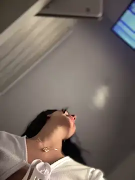 maddy bronw  online show from 2, 3, 2025