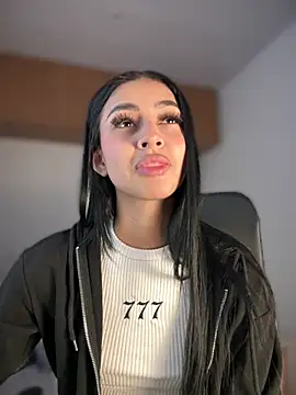 maddy bronw  online show from 7, 3, 2025