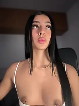 maddy bronw  online show from 22, 3, 2025