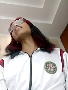 evelyn wine online show from 1, 2, 2025