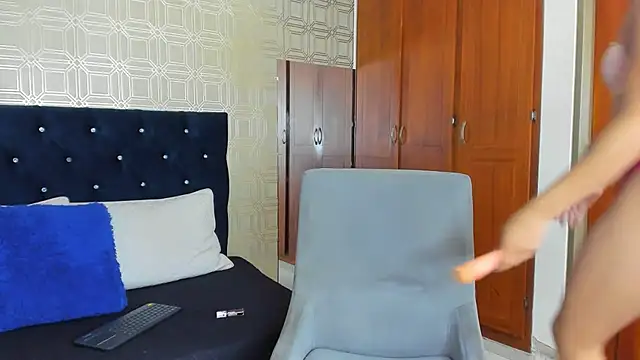 evelyn wine online show from 11, 2, 2025